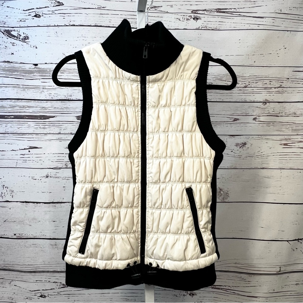Black Rivet Cream Off-White with Black Trim Quilted Vest Medium